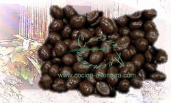 Peanuts Coated In Milk Chocolate